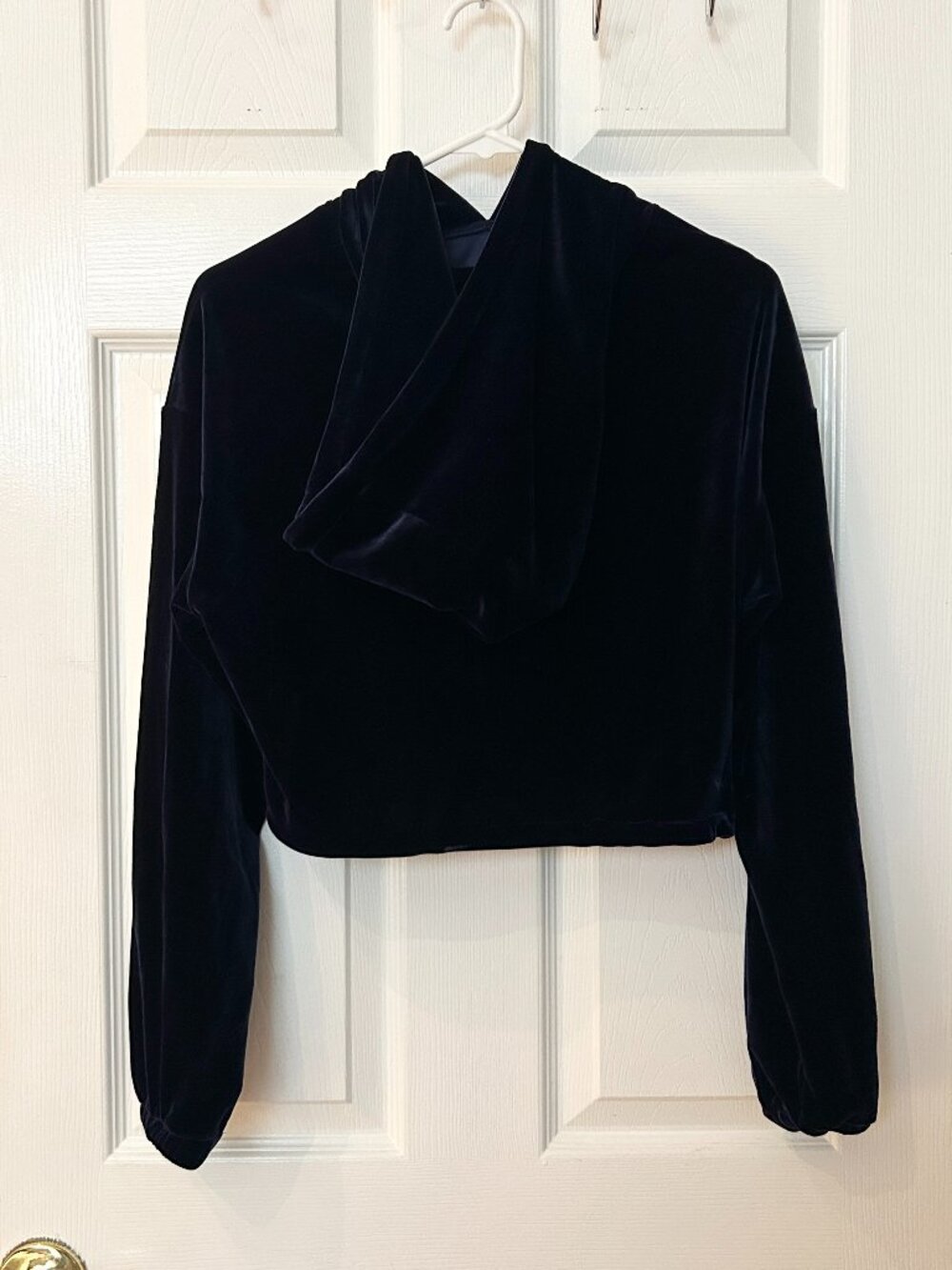 Forever 21 Dark Blue Faux Velvet Hoodie Women's Small Cropped - Picture 2 of 8